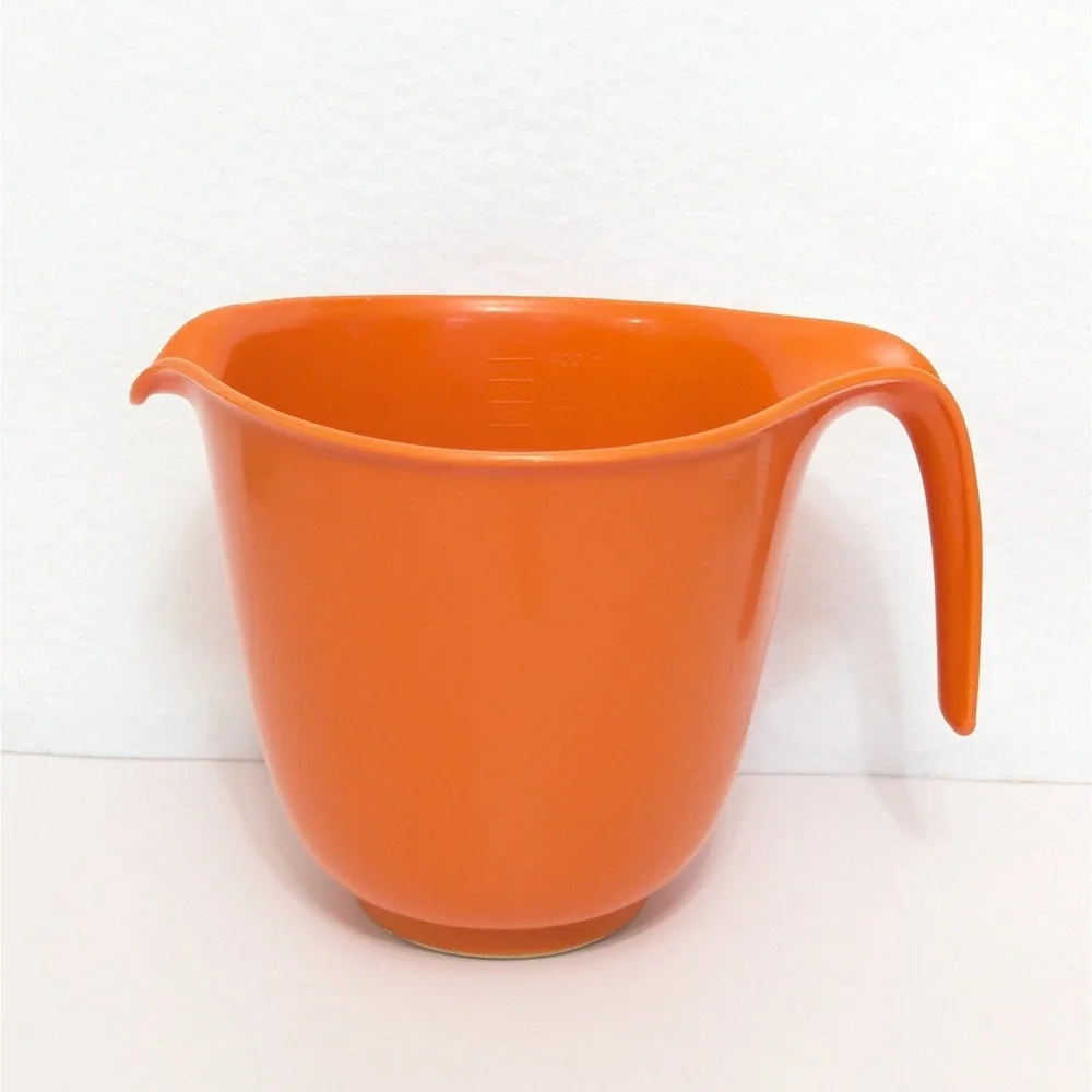 Rubbermaid vintage orange